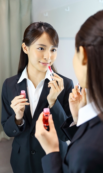 身だしなみチェックに欠かせないドレッサーも『充実』