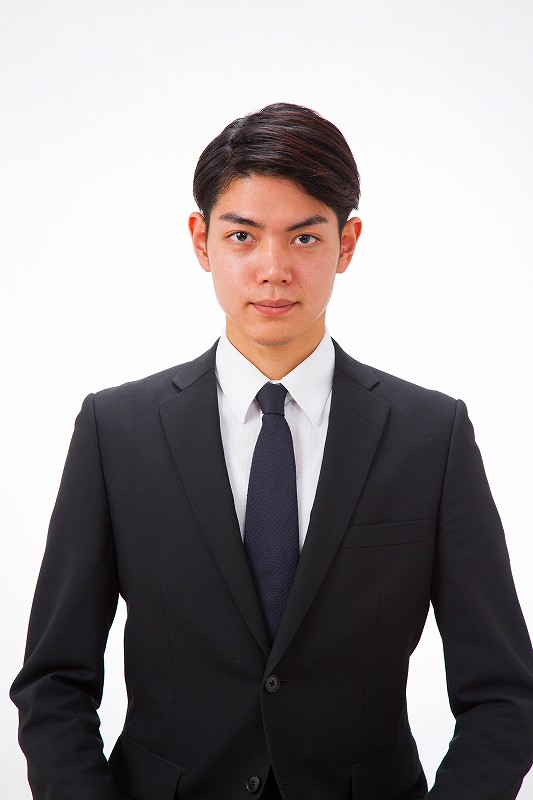 就活-男性-ヘアメイク後2-レタッチ前