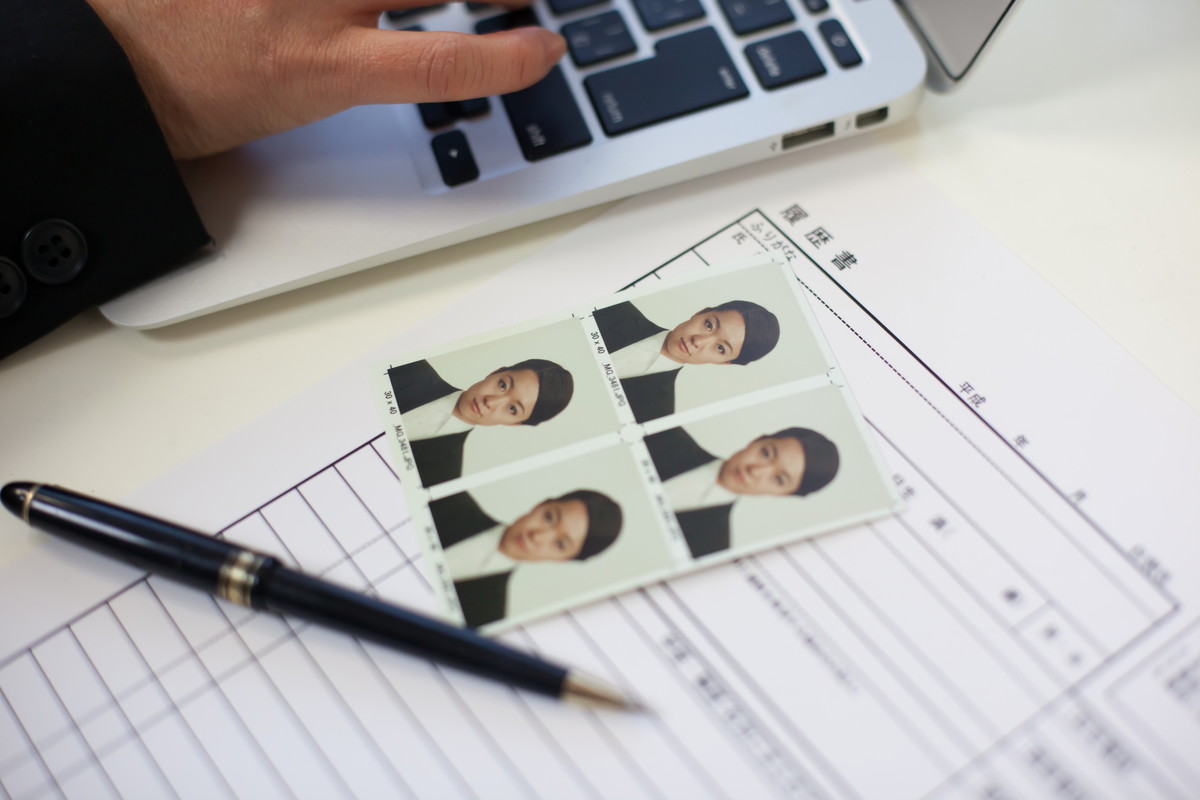 好印象なインターンES写真を撮影するには？服装・髪型・サイズなど詳しくご紹介