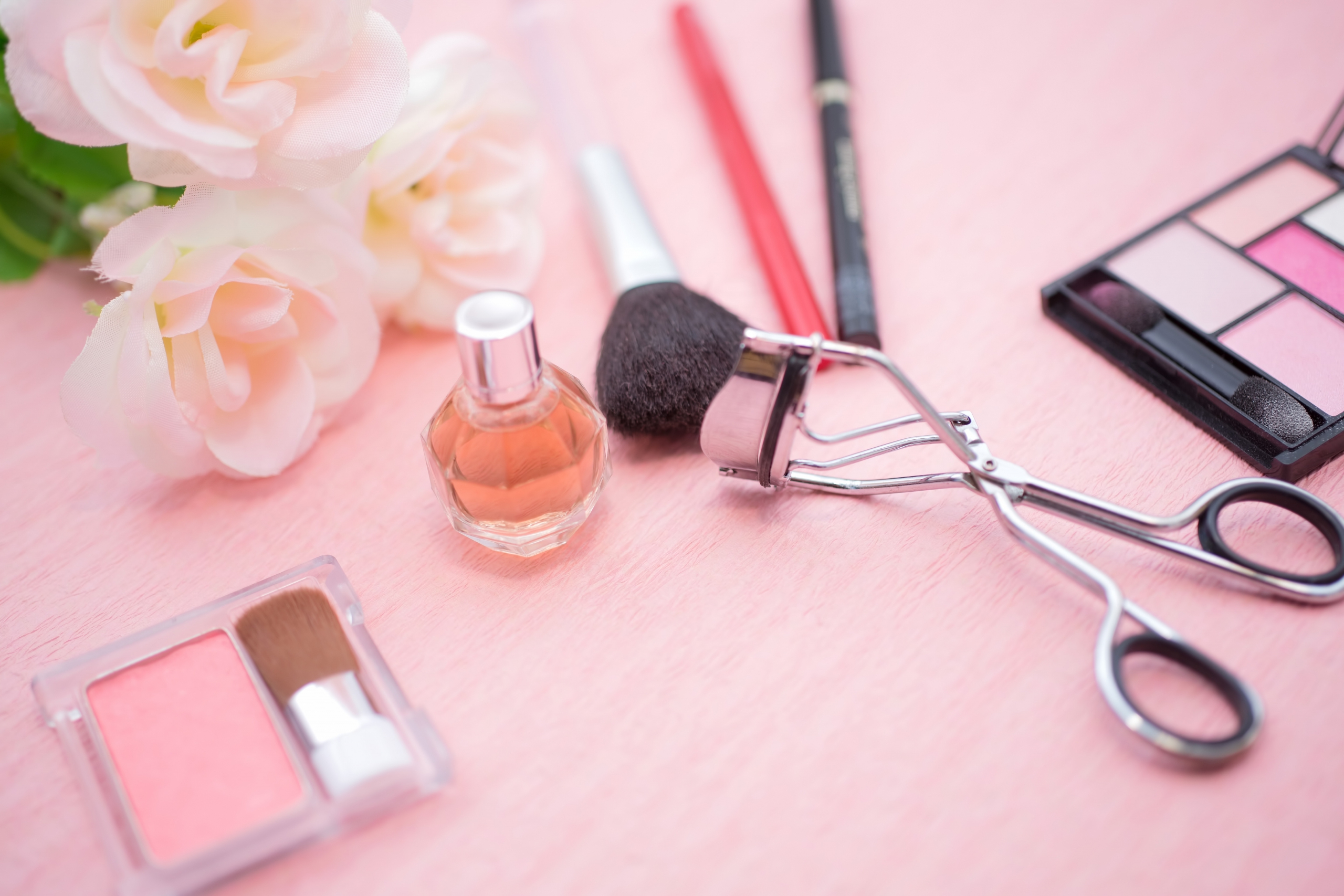 https___www.pakutaso.com_shared_img_thumb_MS251_kosumeviewr