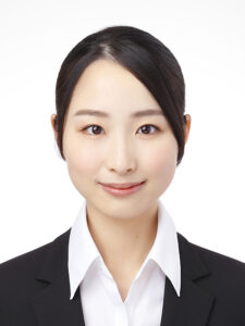 女性の就活証明写真例