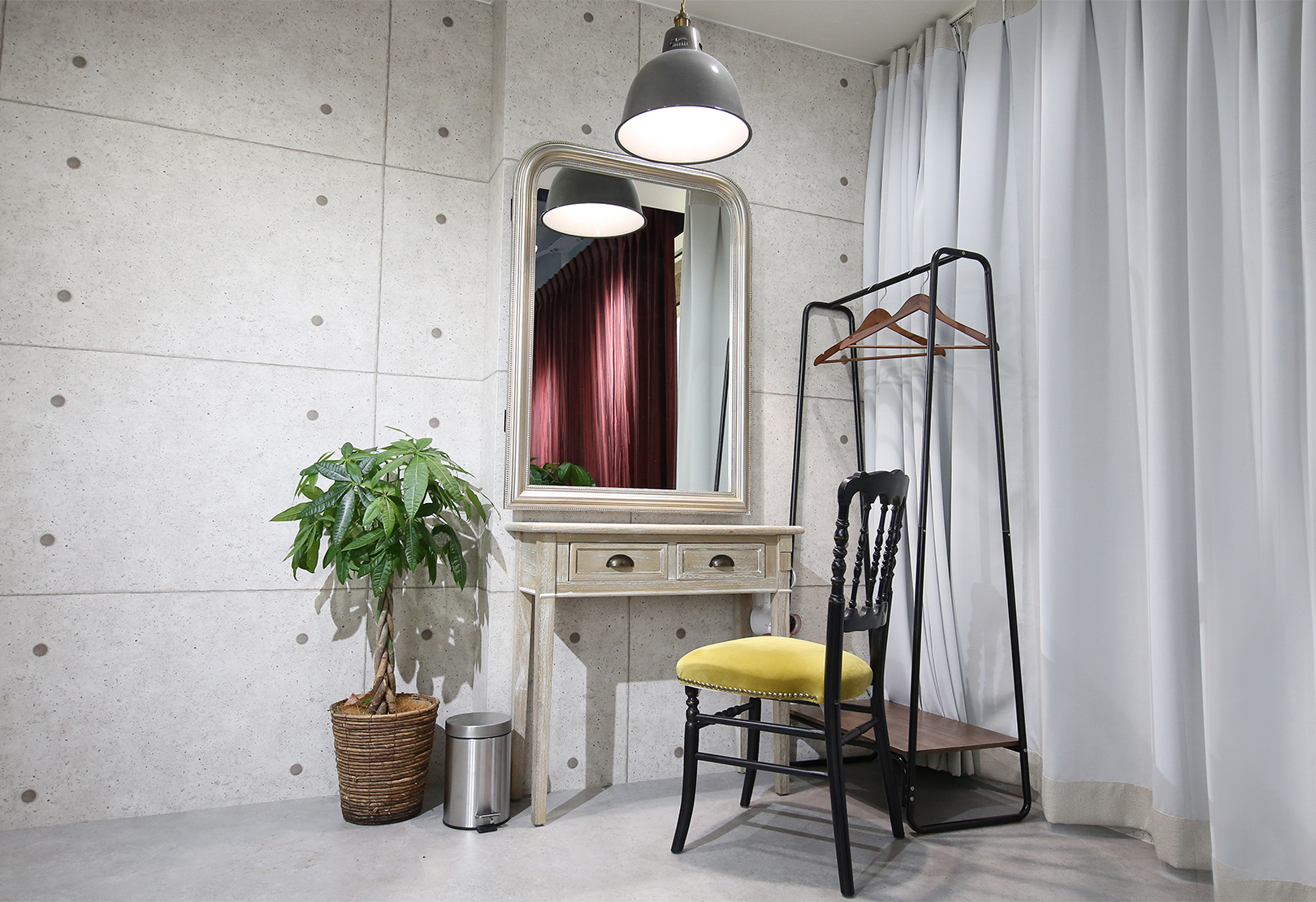 スタジオ728鹿児島天文館ドレッサー