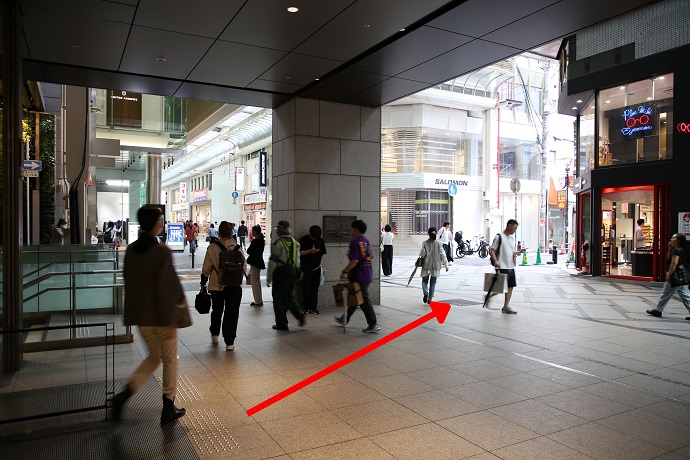 心斎橋商店街を目指します