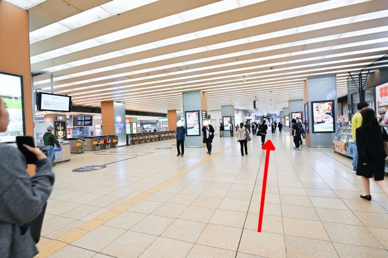 8番阿倍野口出口を出てそのまま直進します