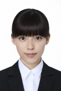 重すぎる前髪の就活女子